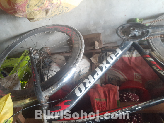 সাইকেল চিকন চাকার রানিং 01913702155